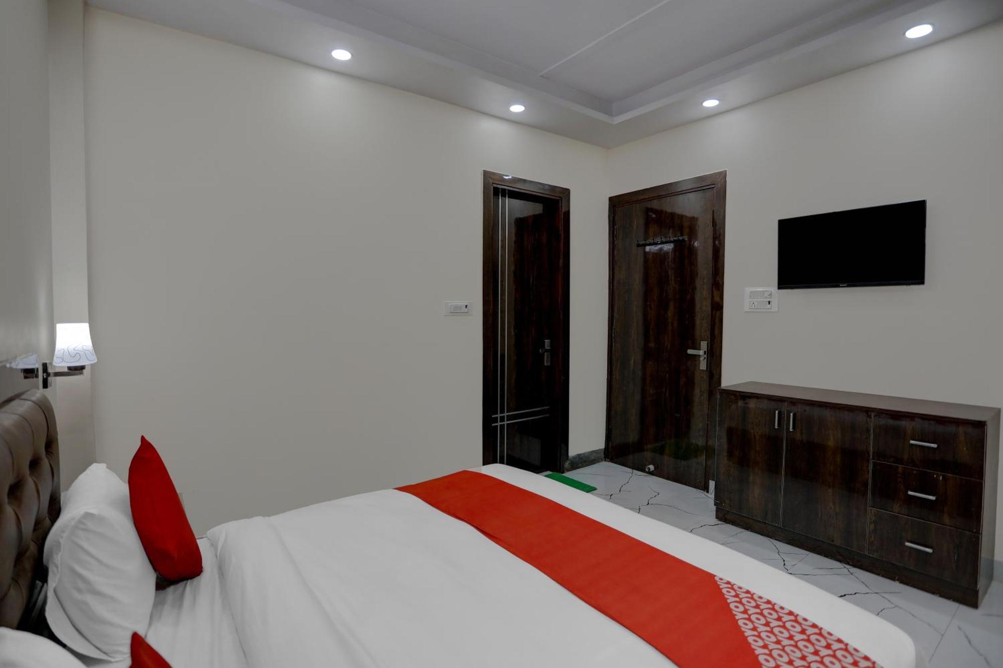 Hotel O Diamond Inn New Delhi Buitenkant foto